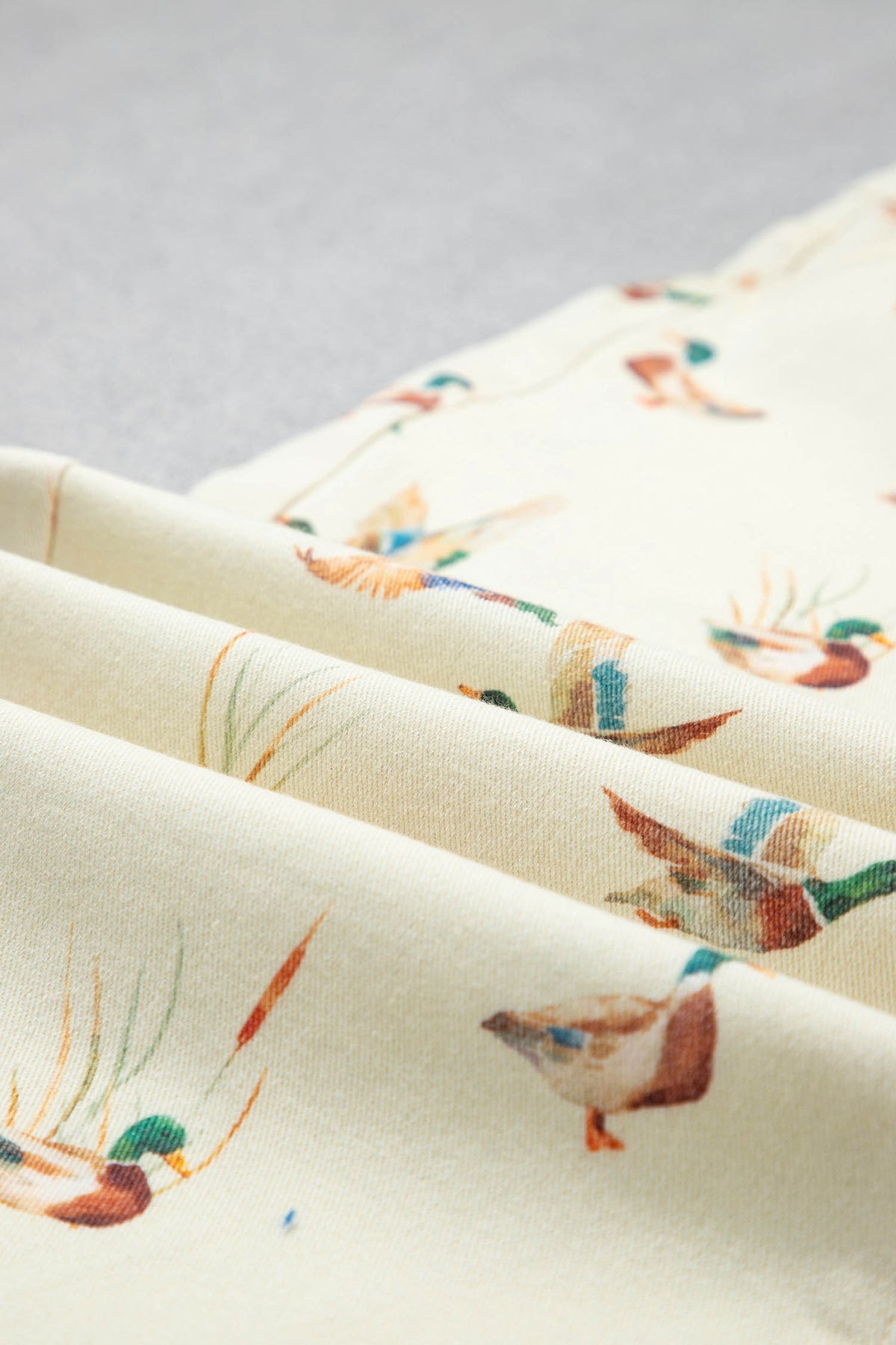 Beige Stylish Mallard Printed Cuffed Hem Shift Jeans